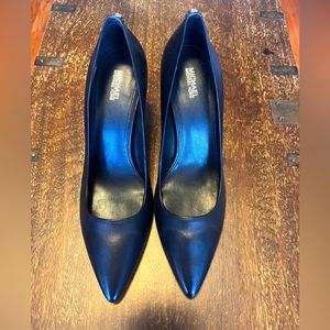 Michal Kors pumps